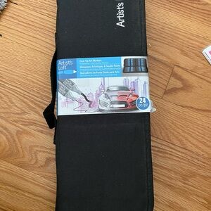 Black Dual Tip Art Markers Set